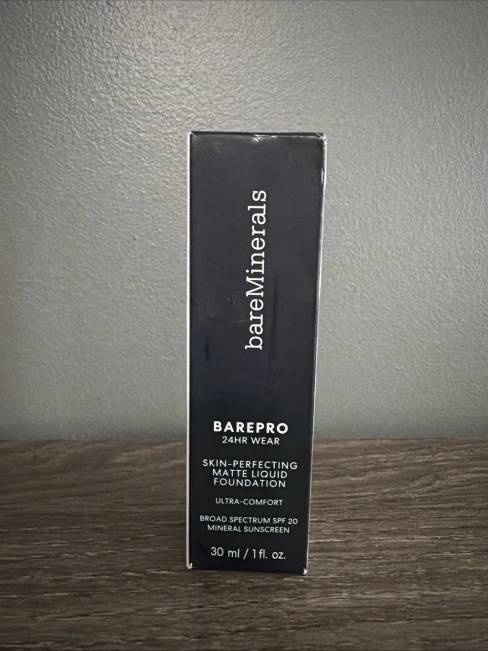 bareMinerals BAREPRO Matte Liquid Foundation Deep Warm 51